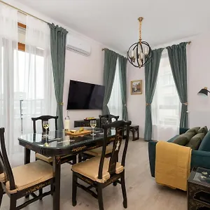 https://rent-like-home-aleja-solidarnosci-60b-ii.warsawhotelspoland.com